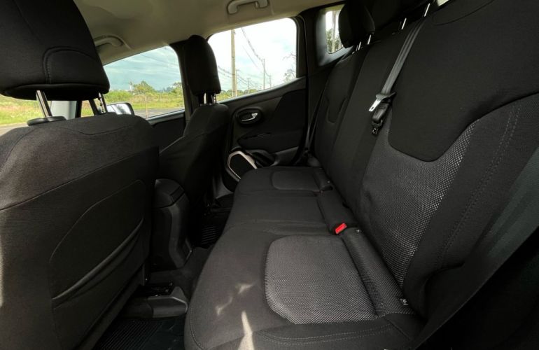 Jeep Renegade 1.8 (Flex) - Foto #10