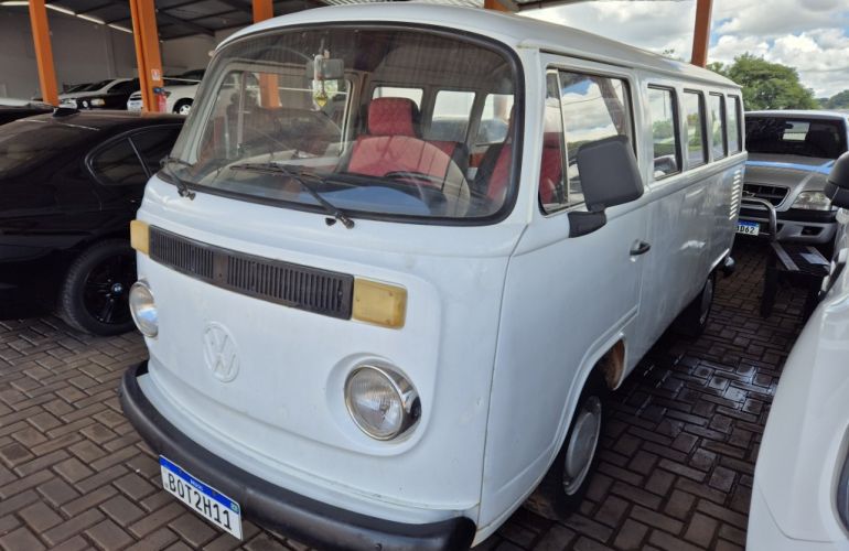 Volkswagen Kombi 1.6 - Foto #1