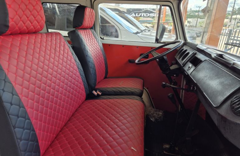 Volkswagen Kombi 1.6 - Foto #4
