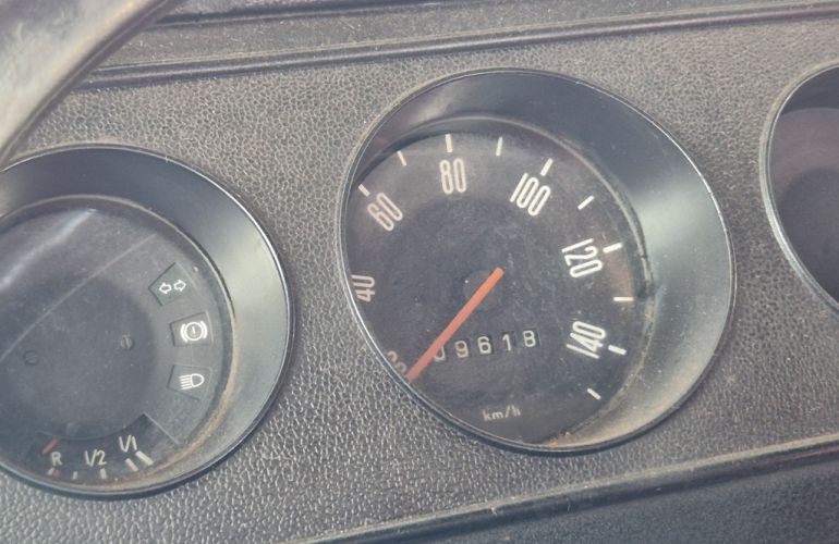 Volkswagen Kombi 1.6 - Foto #8