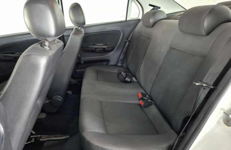 Volkswagen Voyage 1.6 MSI Trendline (Flex) - Foto #8