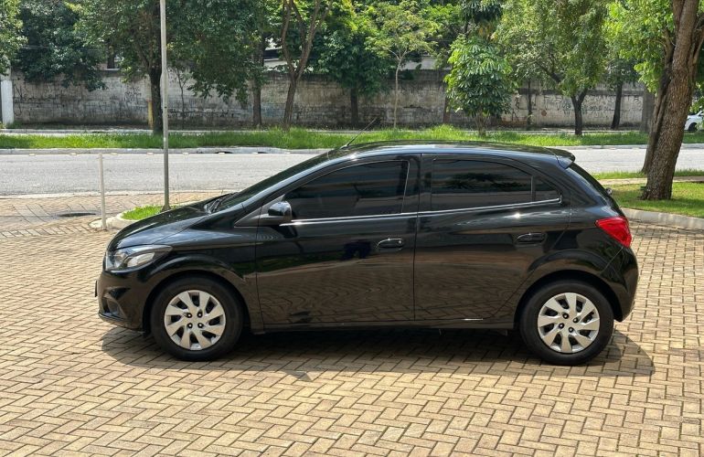 Chevrolet Onix 1.4 MPFi LT 8v - Foto #2