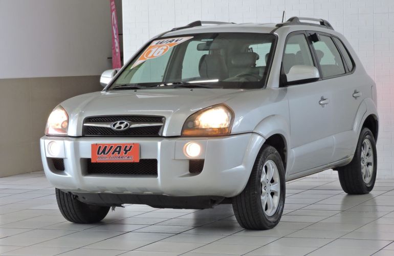 Hyundai Tucson 2.0 MPFi GLS 16V 143cv 2wd - Foto #10