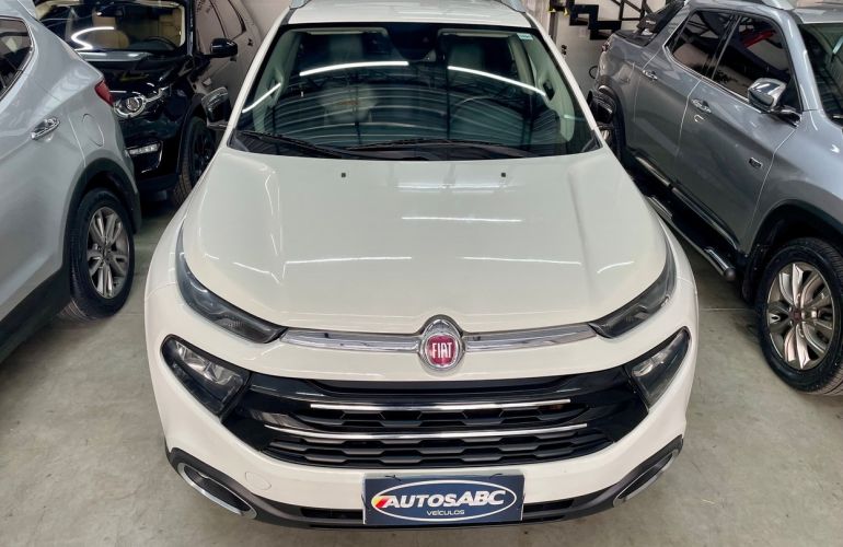 Fiat Toro 2.4 16V Multiair Volcano - Foto #1