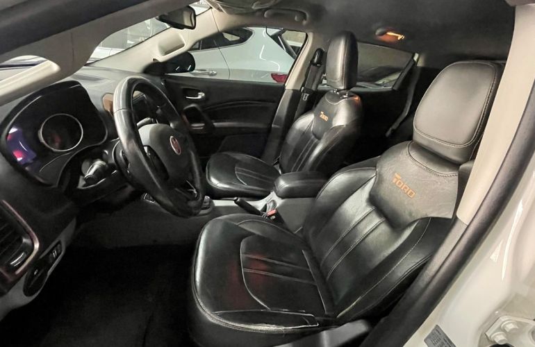 Fiat Toro 2.4 16V Multiair Volcano - Foto #5