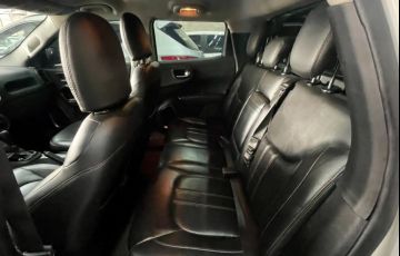 Fiat Toro 2.4 16V Multiair Volcano - Foto #6