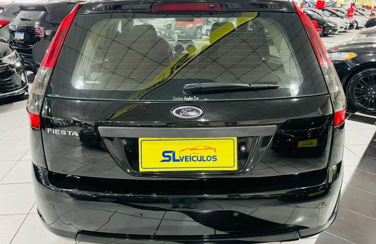 Ford Fiesta 1.0 Rocam Hatch 8v - Foto #4
