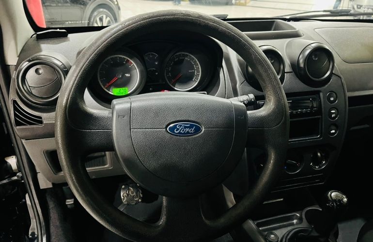 Ford Fiesta 1.0 Rocam Hatch 8v - Foto #10