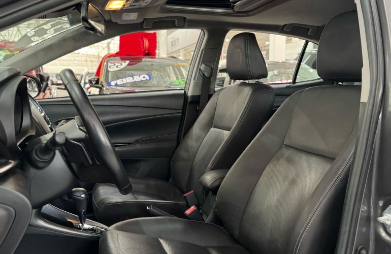 Toyota Yaris 1.5 16V Sedan Xls Connect Multidrive - Foto #6