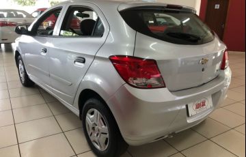 Chevrolet Onix 1.0 LS SPE/4 - Foto #6