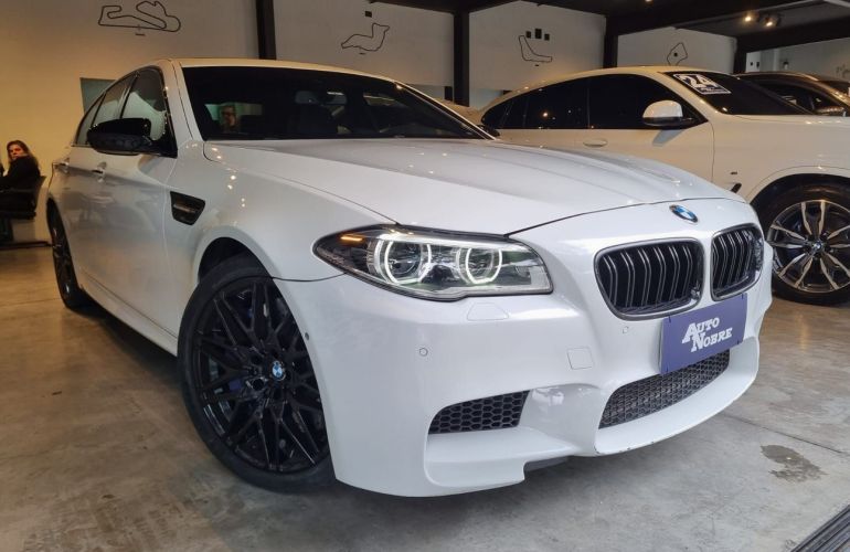 BMW M5 4.4 V8 32v - Foto #1