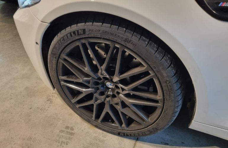 BMW M5 4.4 V8 32v - Foto #4