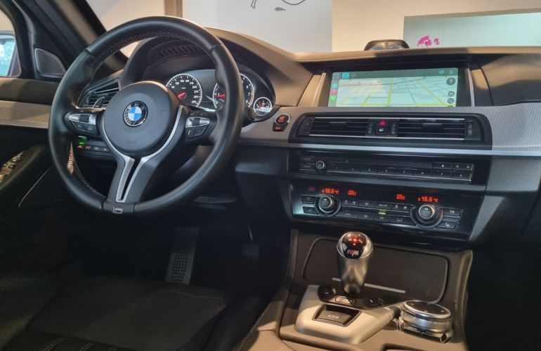 BMW M5 4.4 V8 32v - Foto #9