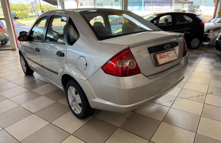 Ford Fiesta Sedan 1.6 (Flex) - Foto #5