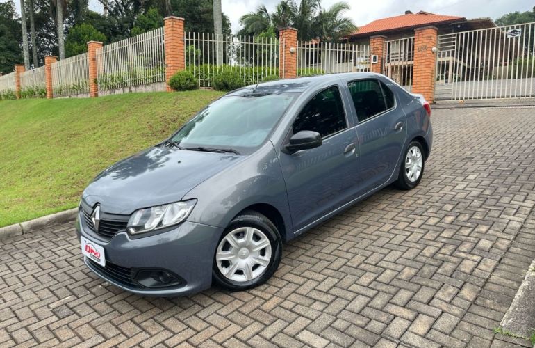 Renault Logan Authentique 1.0 16V (flex) - Foto #1