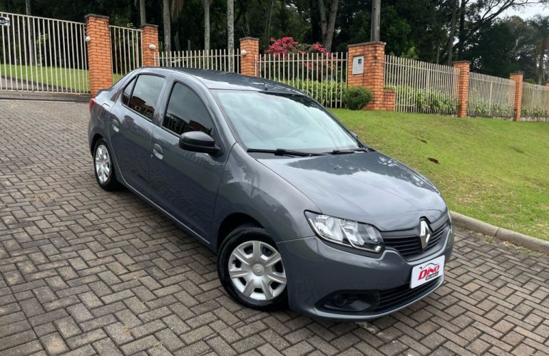 Renault Logan Authentique 1.0 16V (flex) - Foto #2