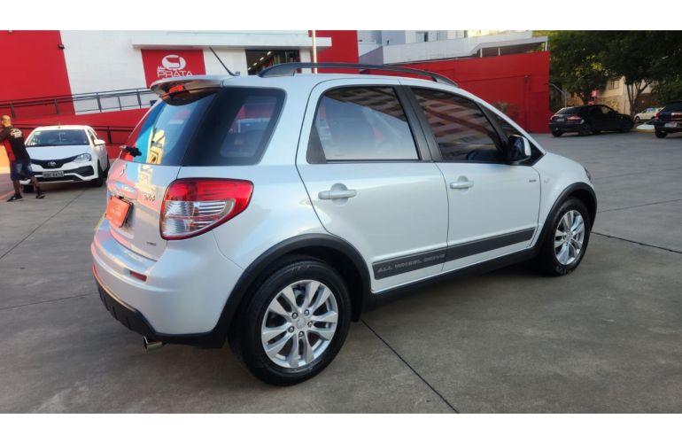 Suzuki Sx4 2.0 4x4 16V Gasolina 4p Automático - Foto #3