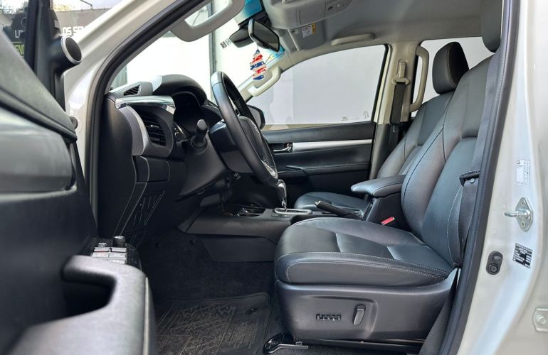 Toyota Hilux 2.8 Srx 4x4 CD 16v - Foto #7