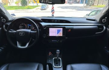 Toyota Hilux 2.8 Srx 4x4 CD 16v - Foto #10