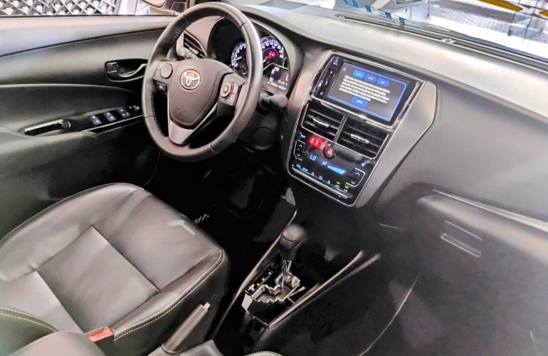 Toyota Yaris 1.5 16V Sedan Xls Connect Multidrive - Foto #8
