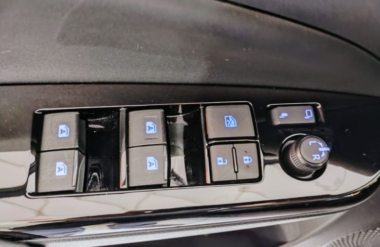 Toyota Yaris 1.5 16V Sedan Xls Connect Multidrive - Foto #9