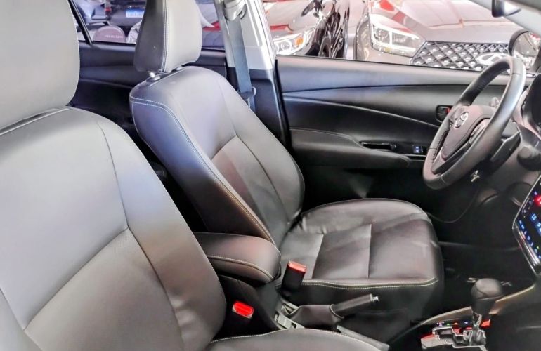 Toyota Yaris 1.5 16V Sedan Xls Connect Multidrive - Foto #10