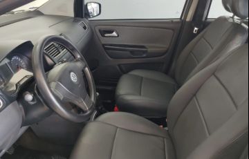 Volkswagen Fox 1.0 Mi 8v - Foto #9