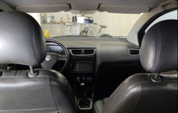 Volkswagen Fox 1.0 Mi 8v - Foto #10