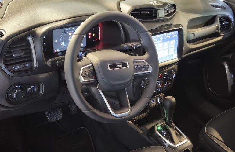 Jeep Renegade 1.3 T270 Turbo Longitude - Foto #6