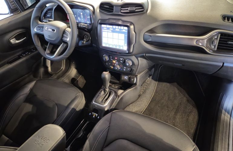 Jeep Renegade 1.3 T270 Turbo Longitude - Foto #10