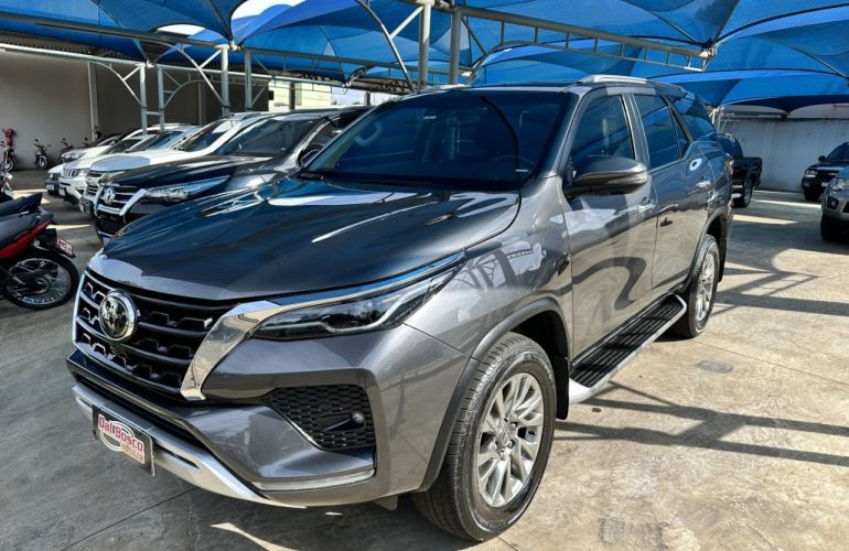 Toyota SW4 2.8 TDI SRX 7L 4x4 (Aut) - Foto #1