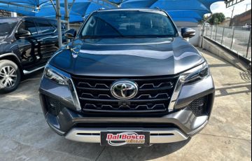 Toyota SW4 2.8 TDI SRX 7L 4x4 (Aut) - Foto #2