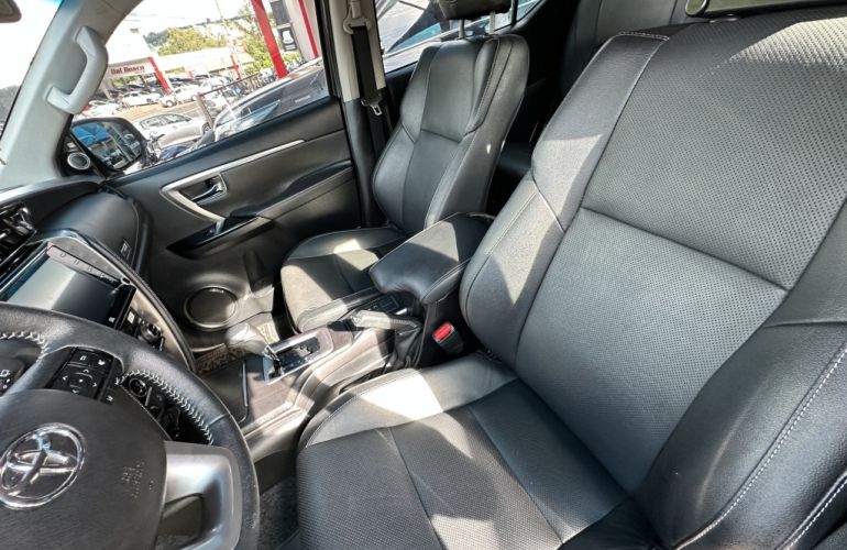 Toyota SW4 2.8 TDI SRX 7L 4x4 (Aut) - Foto #7