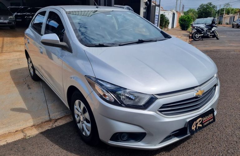 Chevrolet Onix 1.0 MPFi LT 8v - Foto #3