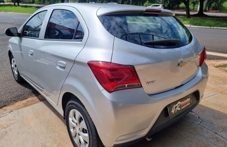 Chevrolet Onix 1.0 MPFi LT 8v - Foto #7