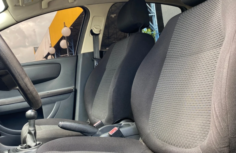 Citroën C4 GLX 1.6 (flex) - Foto #4