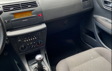 Citroën C4 GLX 1.6 (flex) - Foto #8