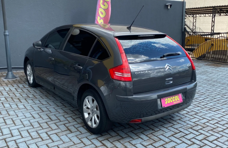 Citroën C4 GLX 1.6 (flex) - Foto #9