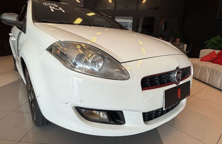 Fiat Bravo 1.8 Sporting 16V Flex 4p Automatizado - Foto #4
