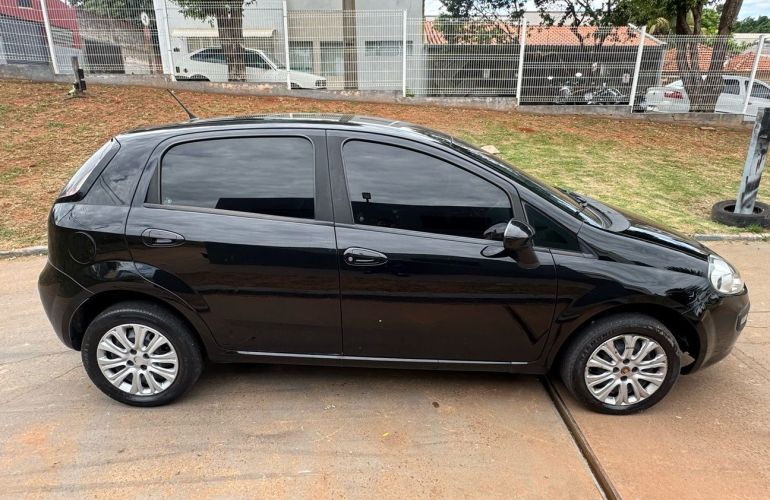 Fiat Punto 1.4 Attractive 8v - Foto #4
