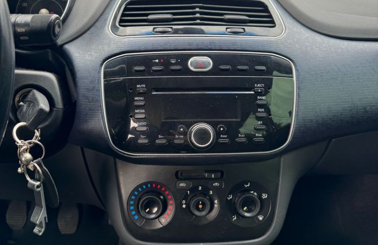 Fiat Punto 1.4 Attractive 8v - Foto #10