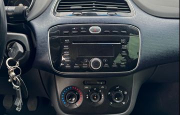 Fiat Punto 1.4 Attractive 8v - Foto #10