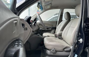 Hyundai Tucson 2.0 MPFi GLS 16V 143cv 2wd - Foto #8