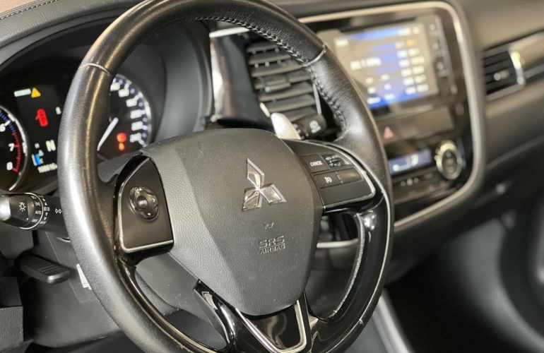 Mitsubishi Outlander 3.0 Gt 4x4 V6 24v - Foto #7
