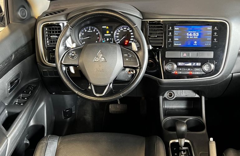Mitsubishi Outlander 3.0 Gt 4x4 V6 24v - Foto #8