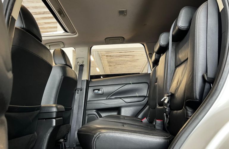 Mitsubishi Outlander 3.0 Gt 4x4 V6 24v - Foto #10