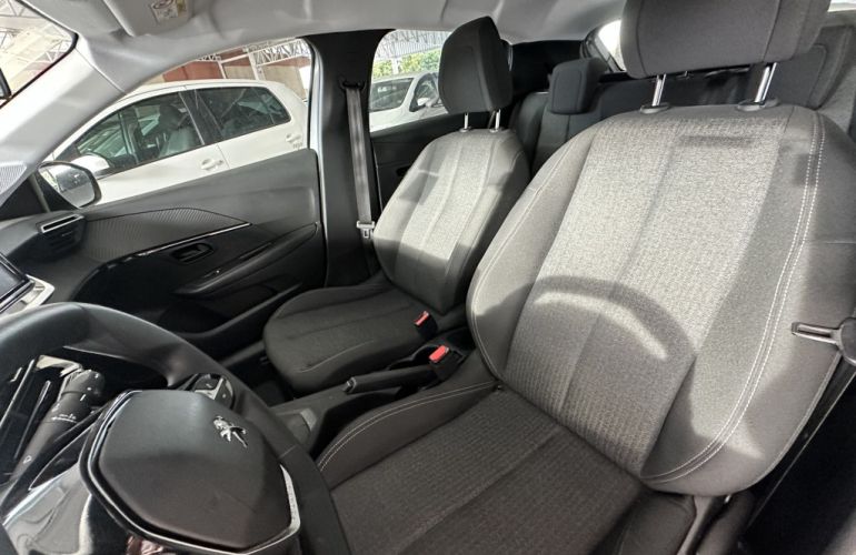 Peugeot 208 1.6 Active (Aut) - Foto #8