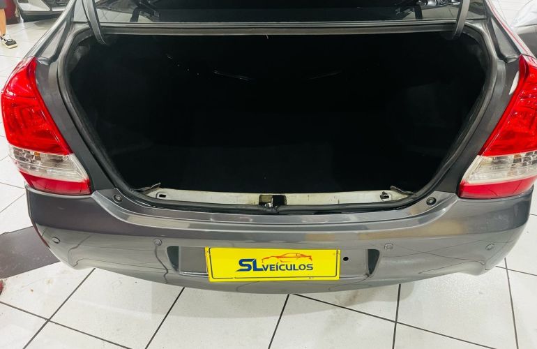 Toyota Etios 1.5 Xs Sedan 16v - Foto #7