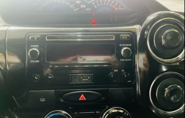 Toyota Etios 1.5 Xs Sedan 16v - Foto #9