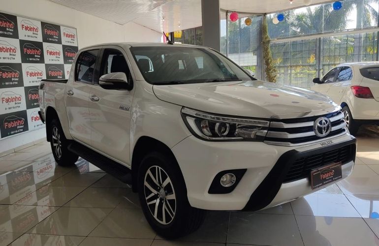Toyota Hilux 2.8 Srv 4x4 CD 16v - Foto #1